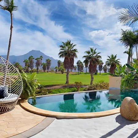 Villa In La Caleta Sleeps 4 Includes Swimming Pool And Air Con *